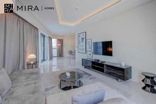 Mira Holiday Homes - Fully furnished 1 BDR in Paramount Tower A
