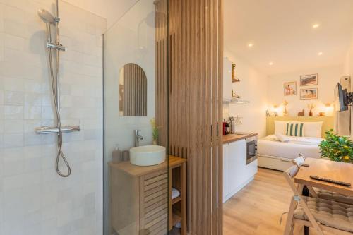 Studio fonctionnel, équipé avec jardin proche gare