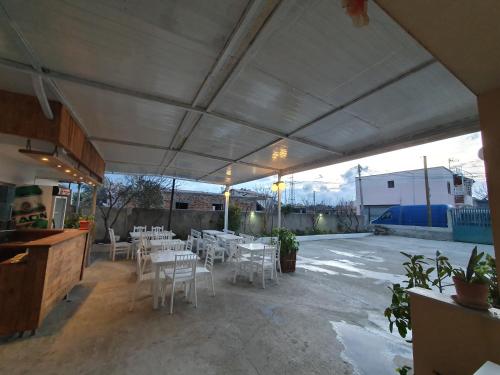 Φωτογραφία από το άλμπουμ του L&G Hotel σε Vlorë