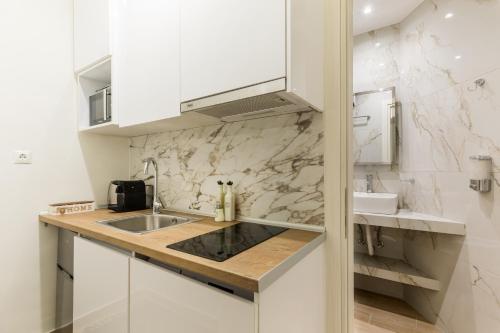 Stavroula's House City Center 2, Iasonidou (2beds & 2baths)