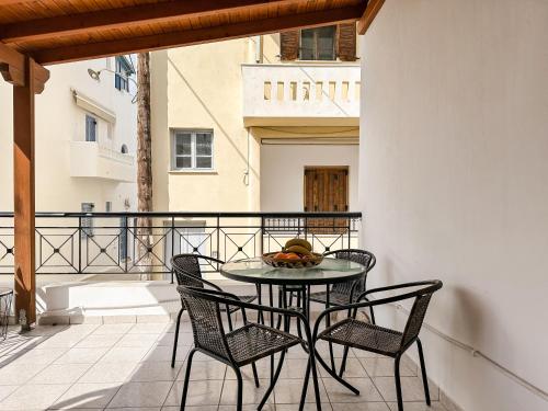 Anastasia's Place in Naxos Chora
