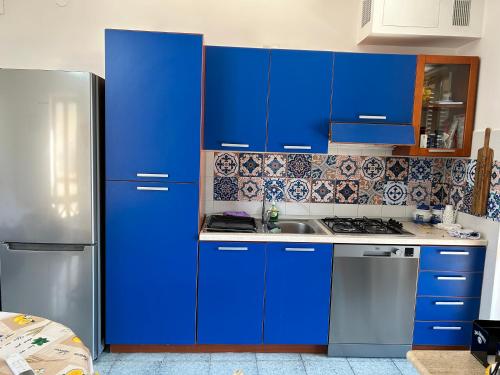 Η κουζίνα ή μικρή κουζίνα στο Villetta Calù - Laura Paestum - 200 metri dal mare