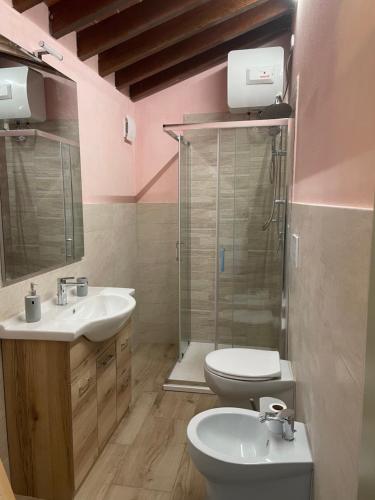 Et badeværelse på Villino Glicine