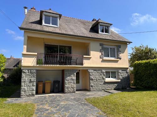 Grande maison familiale au calme en ville