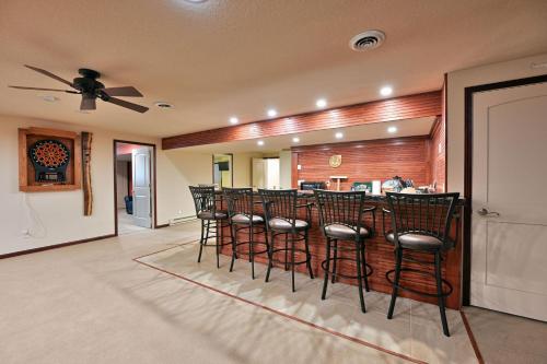 Imagen de la galería de Unit 701 5 bd 3 ba condo, en Birchwood
