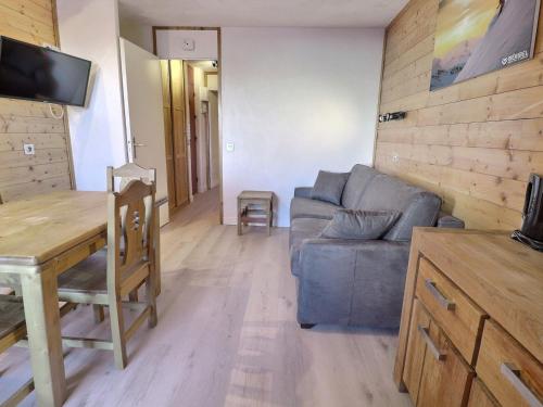 Appartement 2 Pièces, Ski aux Pieds, Proche Commerces, Wi-Fi Gratuit, Animaux Admis - FR-1-182-195