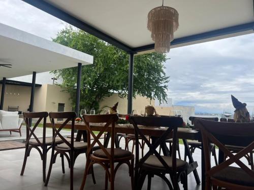 Μπαλκόνι ή βεράντα στο Quinta Guamuchil Acceso lago