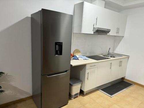 Dapur atau dapur kecil di Alforra Residence 1-T2-centro-praias-Levadas