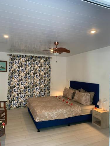 Postel nebo postele na pokoji v ubytování A TOMO MAI HOMESTAY, Close to Airport, Private Bathroom Free Parking and WiFi with High Connection and BREAKFAST OPTIONAL