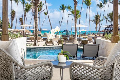 Bazén v ubytování Secrets Tides Punta Cana - All Inclusive nebo v jeho okolí