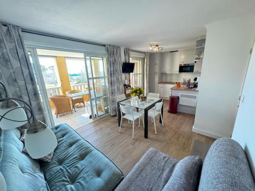 Grand Appartement avec 2 Véritables Chambres Cap Esterel vue mer et Estérel