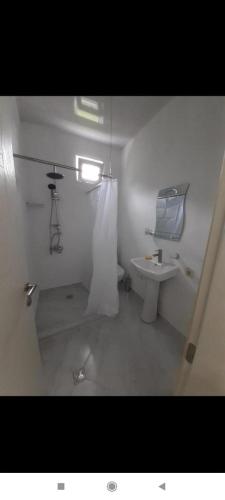 Gallery image of Geno Guest House in Kvariati