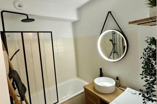Koupelna v ubytování New appart avec balcon à Evry - Proche Paris - RER 5 min - Wifi