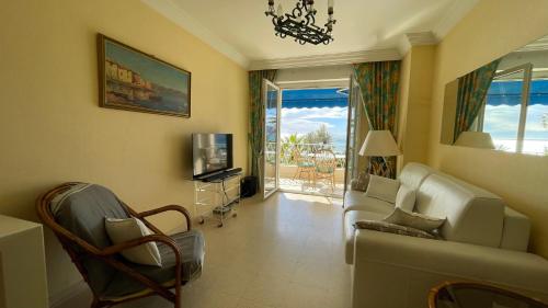 Charming Apartment with seaview
