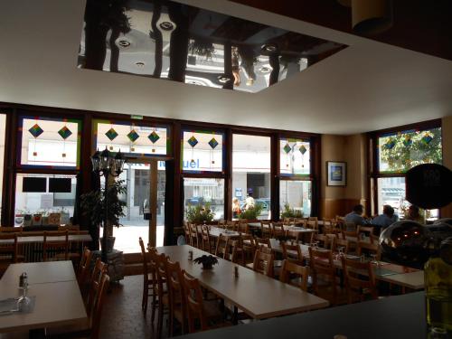 Restaurace v ubytování Hotel Du Jura