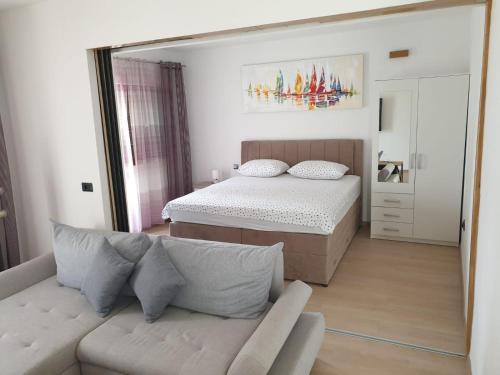 Apartments by the sea Omis - 21590