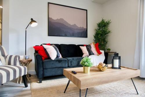 Premium Modern Condo Top Location 2Bed – Photos 2