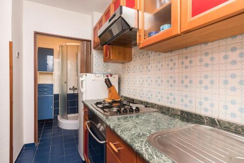 Apartments with parking space Umag - 22520