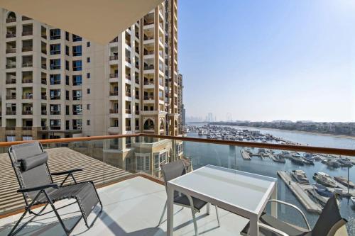Fotografie z fotogalerie ubytování Silkhaus full sea view stylish studio on Palm Jumeirah - O v Dubaji