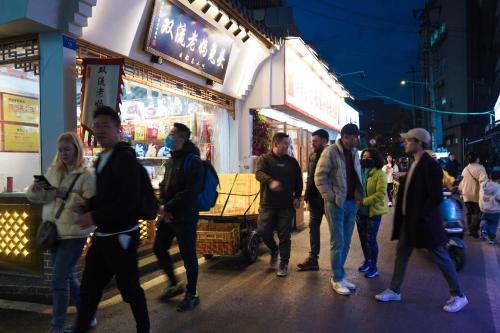 Hosté ubytování Chengdu Mix Hostel - Next To Wenshu Monastery - Sichuan Style Chill & Social Courtyard House - Free Activities - Friendly English Speaking Staff - Tibet, Panda, Buddha & Snow Mountain Tours