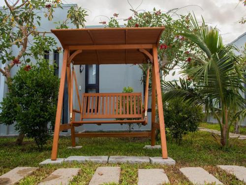 Taman di luar Vạn Nguyên Minihouse Mũi Né Resort - by Bay Luxury