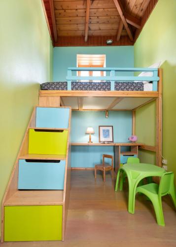 Labyrinthos Arts Guest House