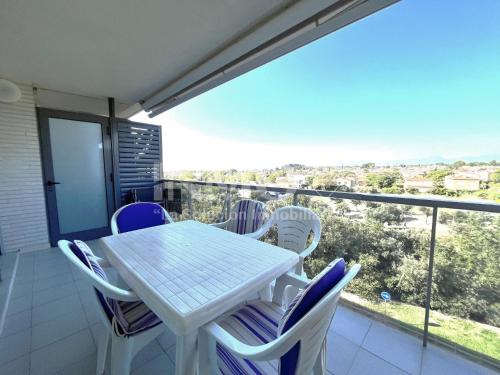 Fotografia z galérie ubytovania Moderno apartamento con piscina y parking 162B - INMO22 v destinácii Cambrils