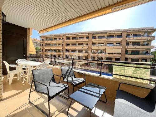 Fotografia z galérie ubytovania Apartamento en edi Paradise, con piscina y parking 141B - INMO22 v destinácii Cambrils