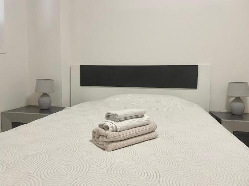 Krevet ili kreveti u jedinici u objektu Modern Airy 2-bedroom Los Dolses Villamartin