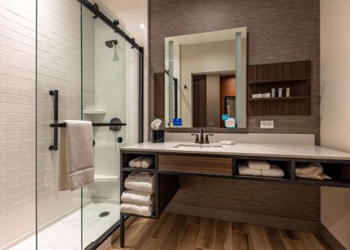 Salle de bains dans l'établissement Hilton Garden Inn- Chicago Central Loop