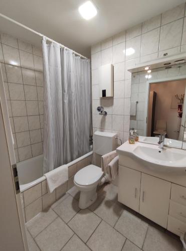 Ένα μπάνιο στο Ferienwohnung mit Schwimmbad Ruheoase