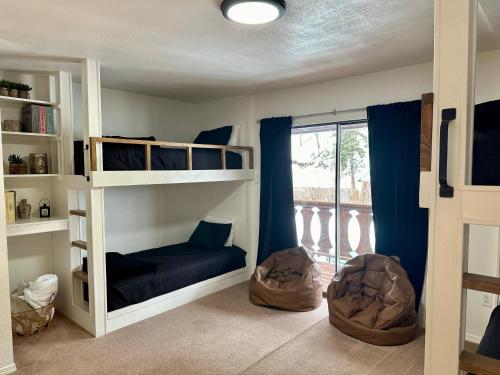 Foto dalla galleria di Timbers Tavern a Red River