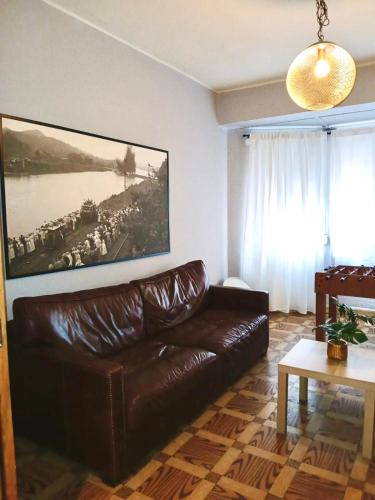 Segundo Antolín Yellow Door