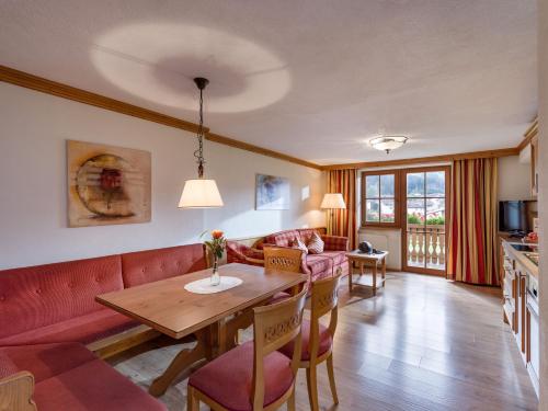 Μια τηλεόραση ή/και κέντρο ψυχαγωγίας στο Appartements Haflingerhof