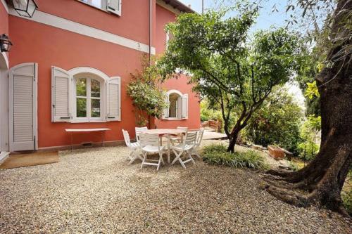 Κήπος έξω από το La Vignetta Villa con giardino