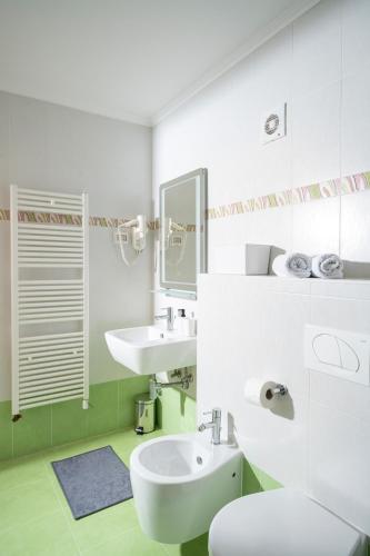 Humagum Sea View Apartment - Garden Palace Umag