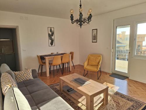 Χώρος καθιστικού στο Rudovic Apartments