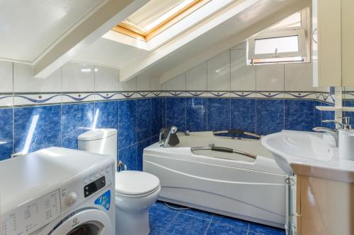 Kúpeľňa v ubytovaní Luxurious Sofita in Preveza