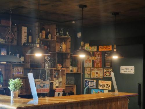 The Pub - Unique & Authentic Experience - Free Parking!, 5 minutes from Airbus and The Mall Cribbs photo 30