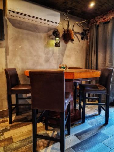 The Pub - Unique & Authentic Experience - Free Parking!, 5 minutes from Airbus and The Mall Cribbs photo 21