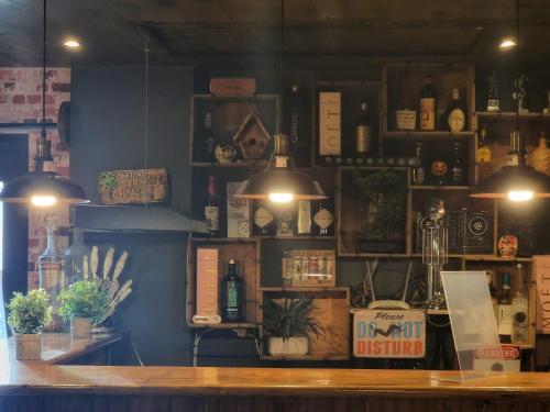 The Pub - Unique & Authentic Experience - Free Parking!, 5 minutes from Airbus and The Mall Cribbs photo 29