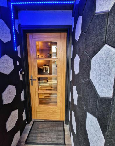 The Pub - Unique & Authentic Experience - Free Parking!, 5 minutes from Airbus and The Mall Cribbs photo 37