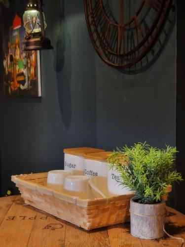 The Pub - Unique & Authentic Experience - Free Parking!, 5 minutes from Airbus and The Mall Cribbs photo 17