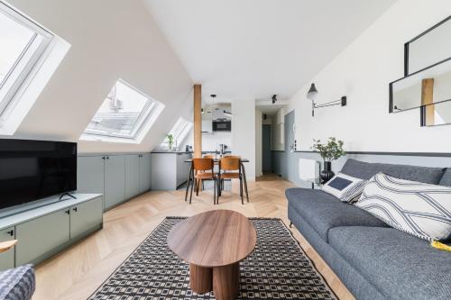 Brand New Luxury Flat in Champs Elysees - Triangle d'Or