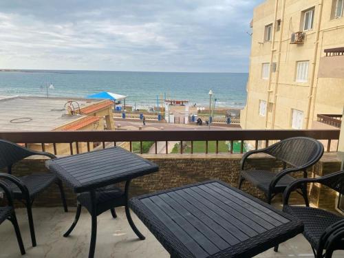 Maxeem Direct sea view Apartment super Lux 2 bed rooms Alexandria Maamoura Beach شاليه سوبر لوكس مجموعه مكسيم شاطىء المعموره الاسكندريه على البحرمع كارنيهات بوابه طول السنه و الشاطىء الخاص من اول مايو الى نهايه اكتوبر للعائلات
