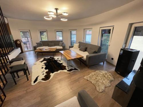 Φωτογραφία από το άλμπουμ του Villa Bellevue Deluxe σε Orllan