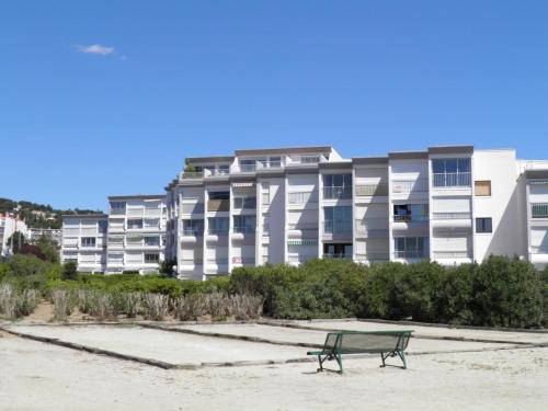 Photo de la galerie de l'établissement Studio cabine en bord de mer avec parking privé, animaux acceptés - FR-1-338-557, à Sète