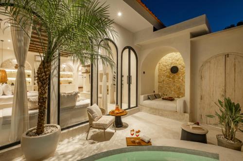 Fotografie z fotogalerie ubytování OriVista Luxury Private Pool Villa Amara Suites 1 v destinaci Canggu