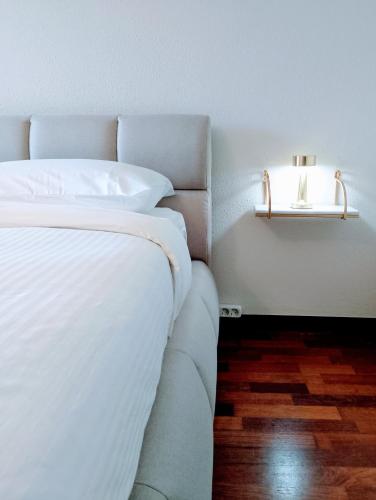 Katil atau katil-katil dalam bilik di Acogedor apartamento a un paso de Gascona con WiFi Netflix Disney Plus y Prime gratis by M&N's House