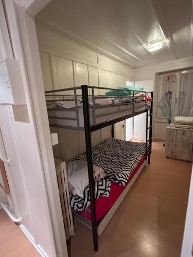Двуетажно легло или двуетажни легла в стая в Maison Merz